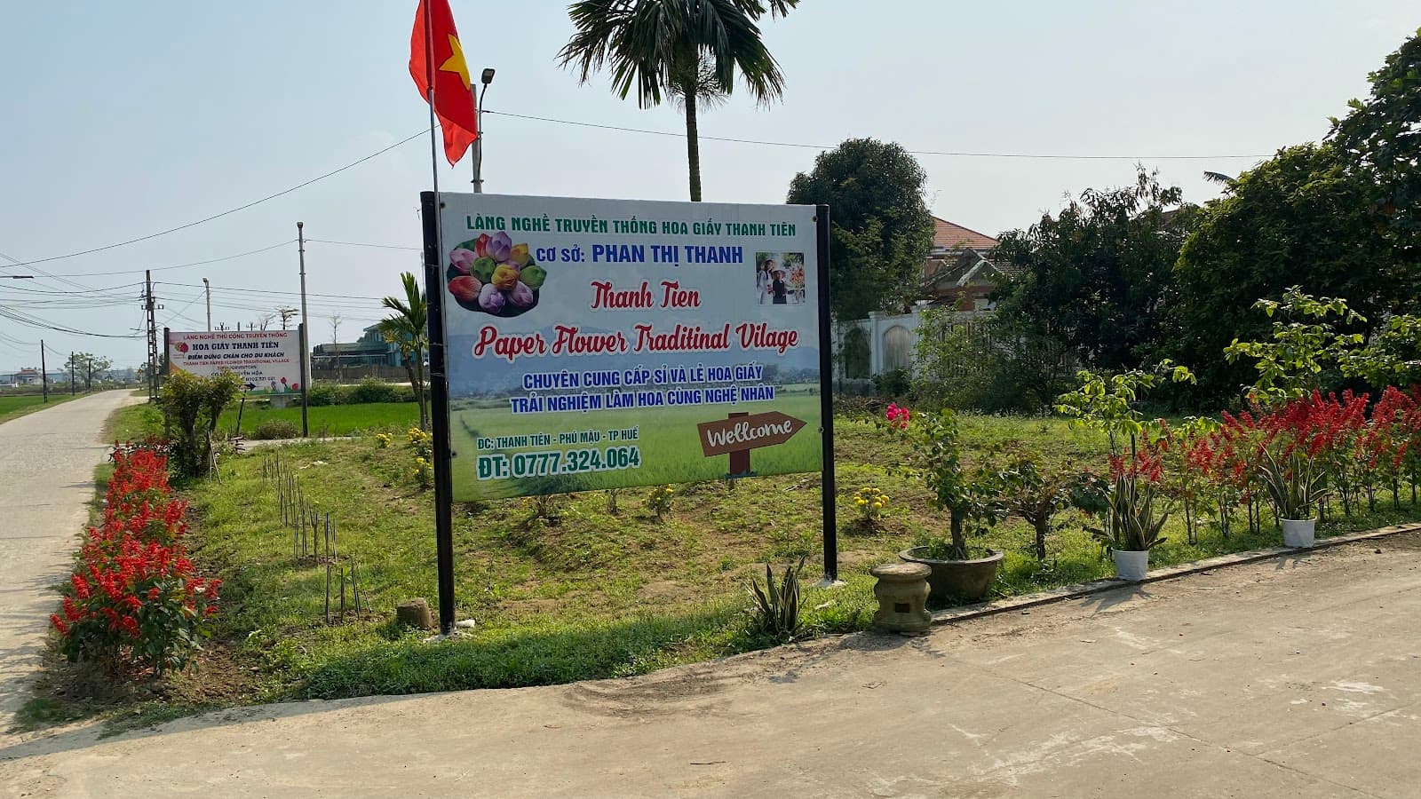 Thanh Tien Paper Flower Village - Image 1