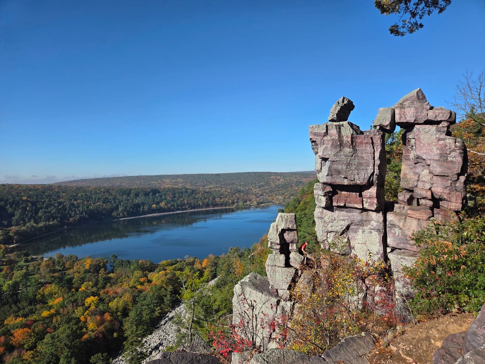 Devil's Doorway Devil's Lake - Image 1