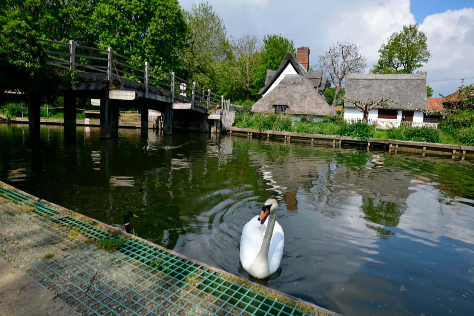 Flatford Suffolk - Image 1