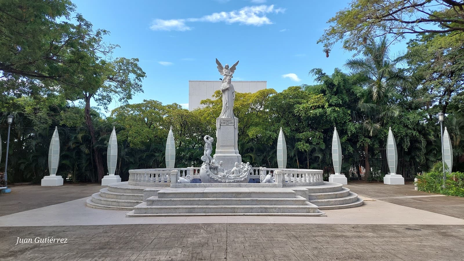 Rubén Darío Monument - Image 1