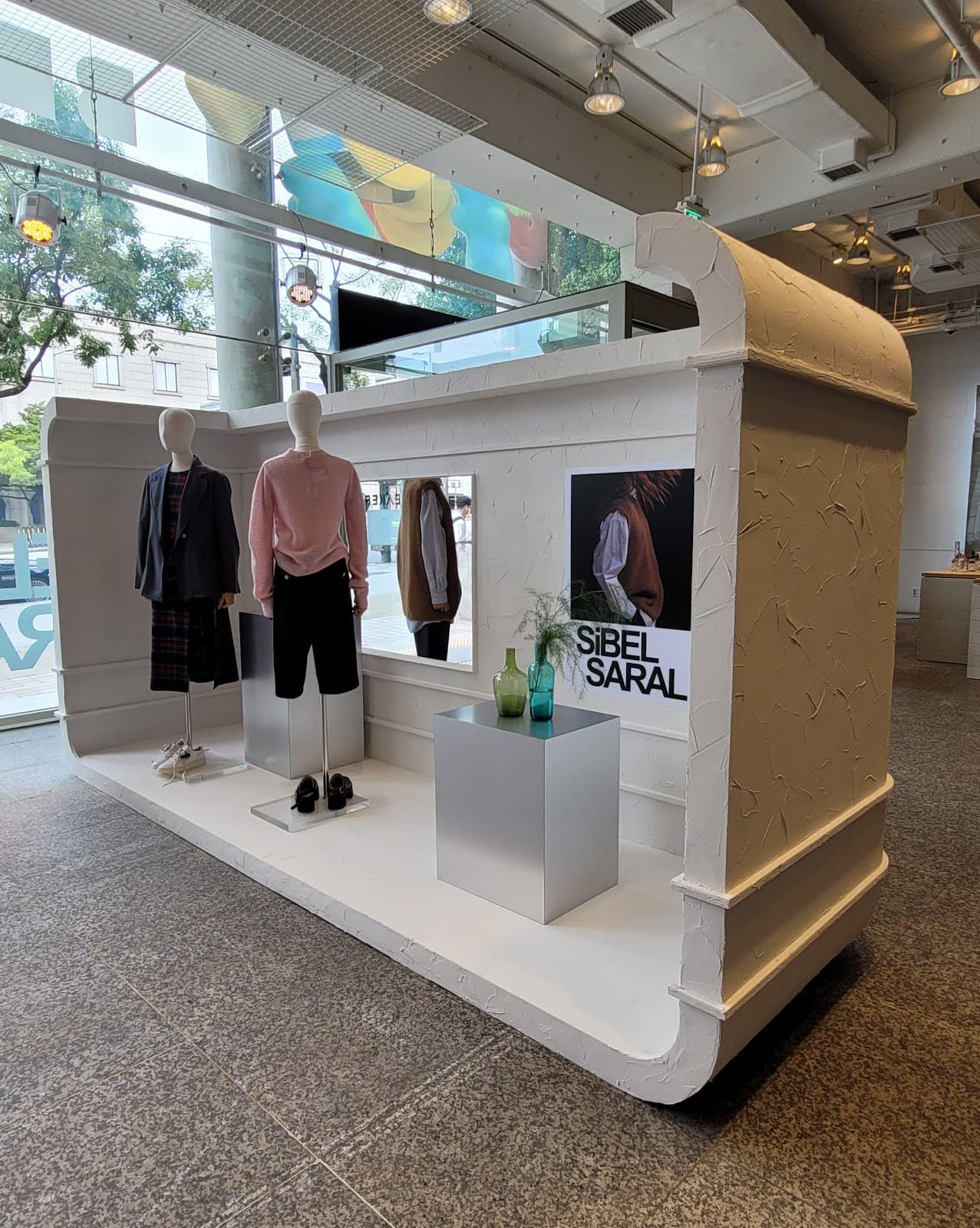 Beaker (Cheongdam Flagship Store) - Image 1