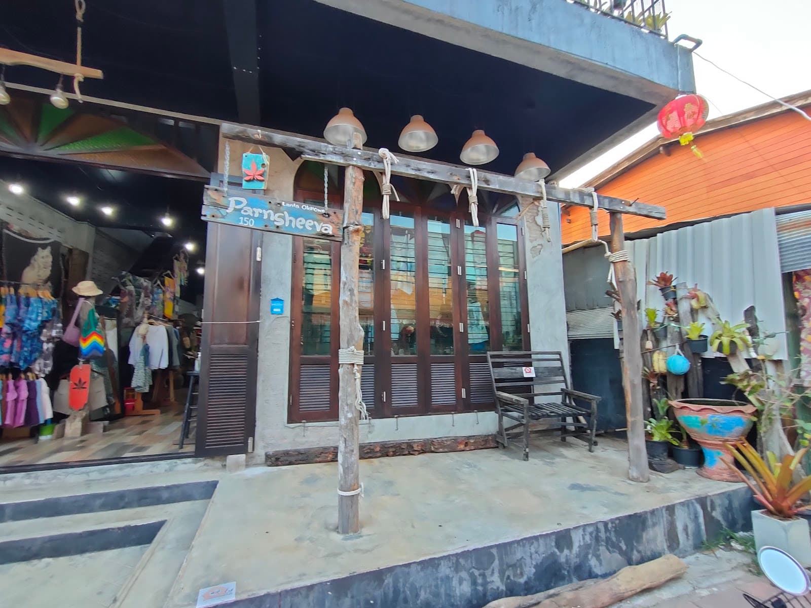 Lanta Old Town Market Koh Lanta - Image 1