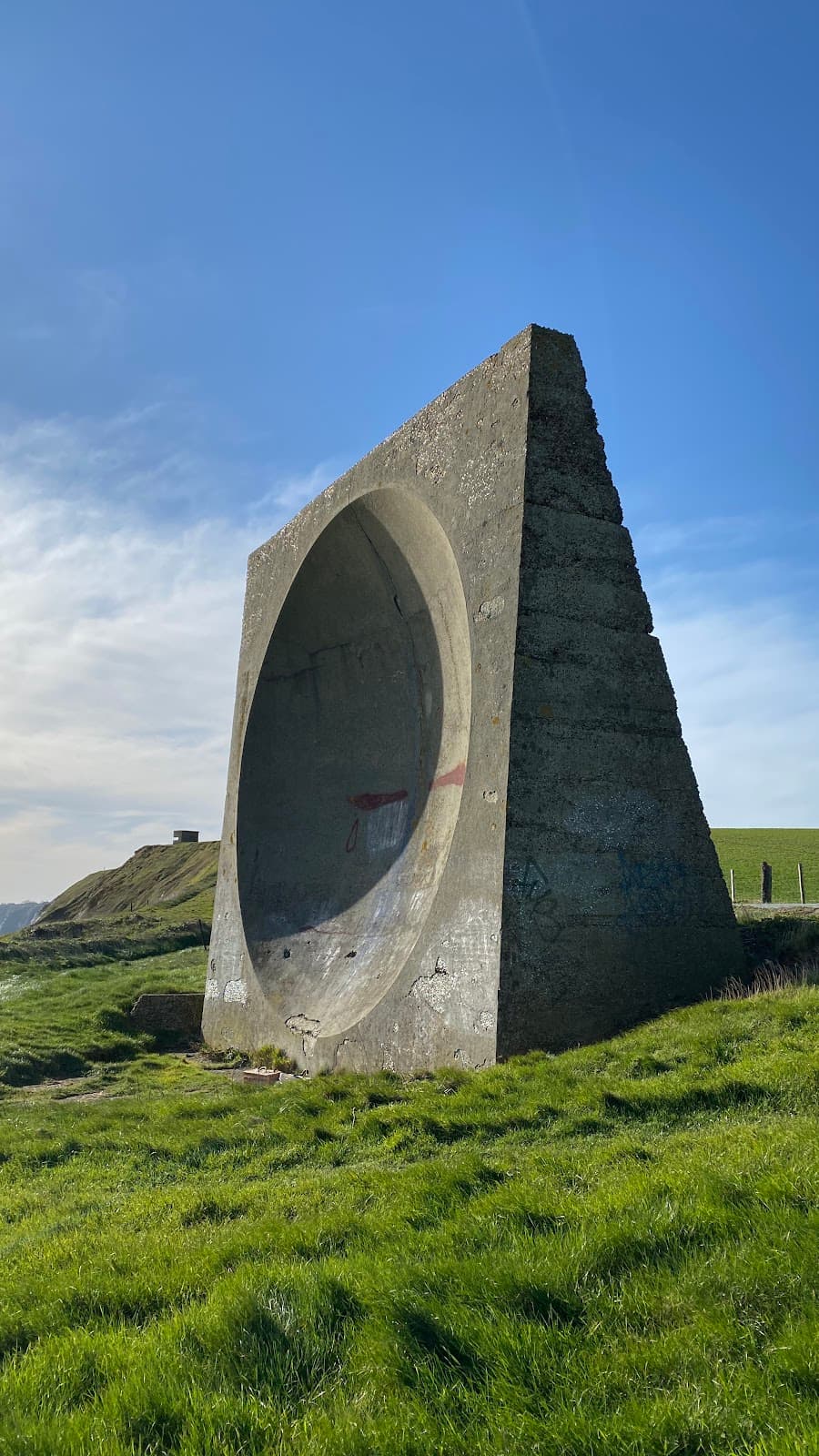 Abbots Cliff and Sound Mirror - Image 1