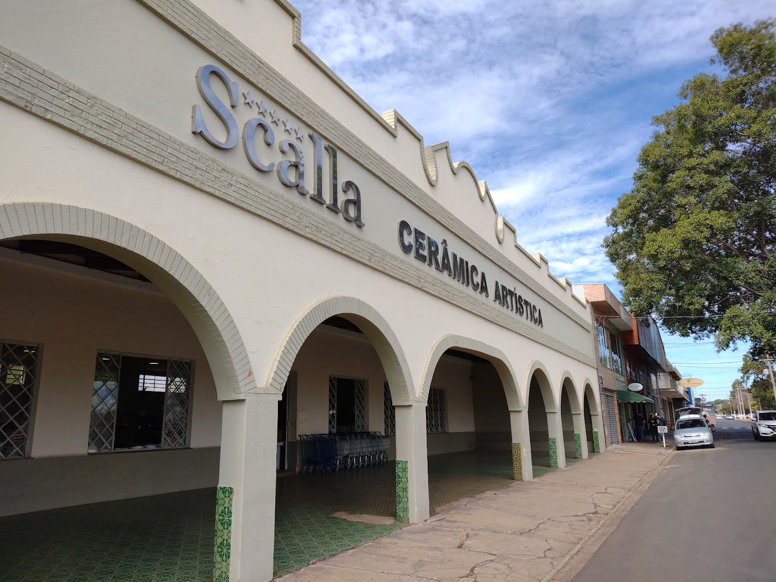 Centro de Compras de Cerâmica Porto Ferreira São Paulo - Image 1