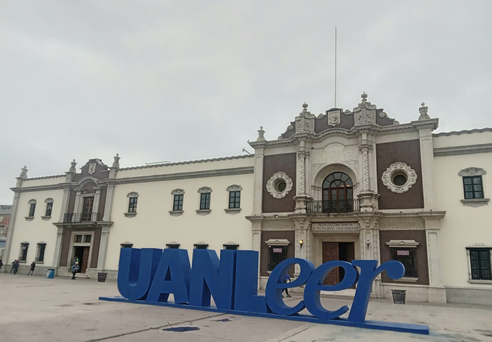 Antiguo Colegio Civil - Image 1