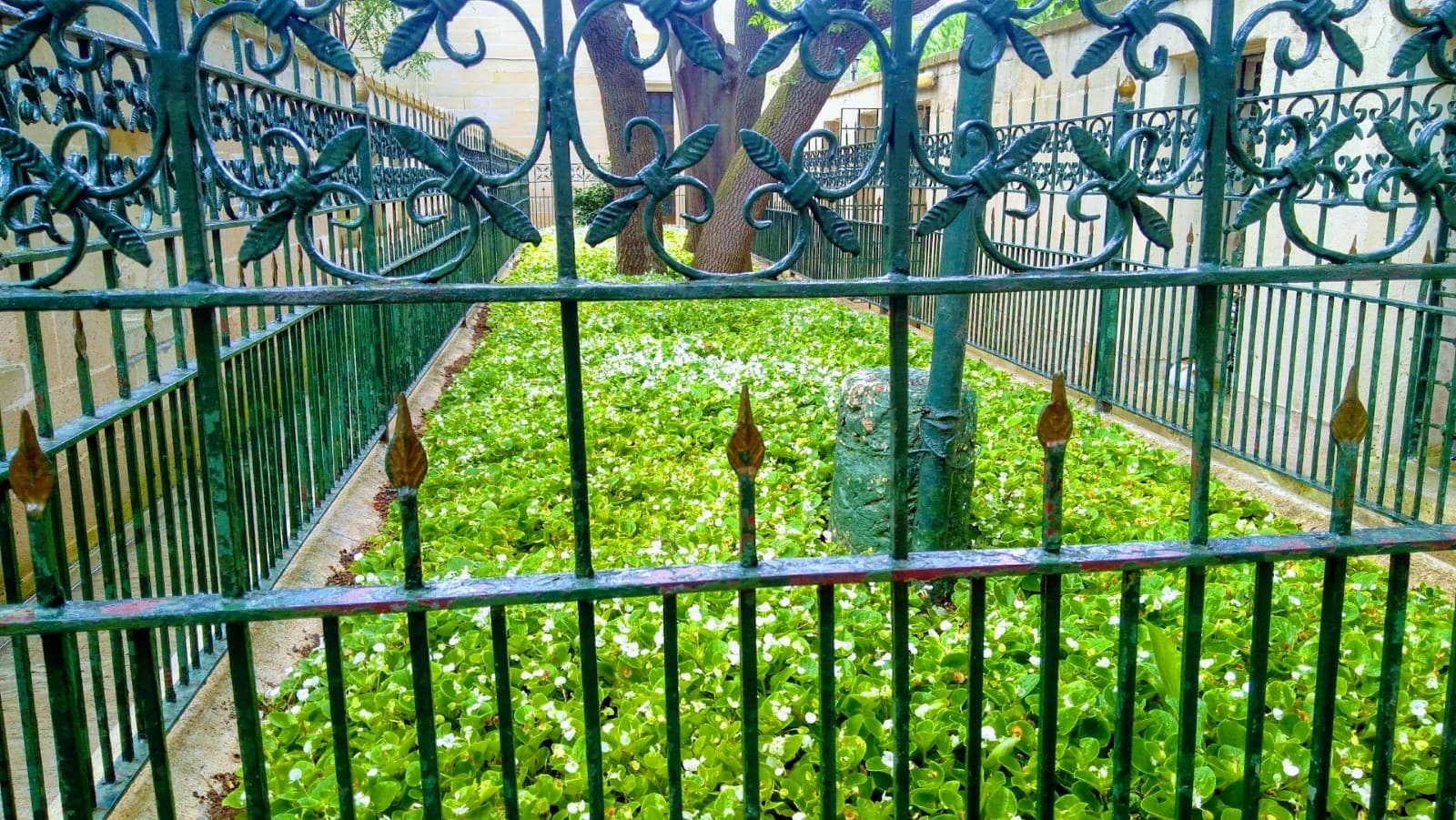 Maqam of Prophet Yusha - Image 1