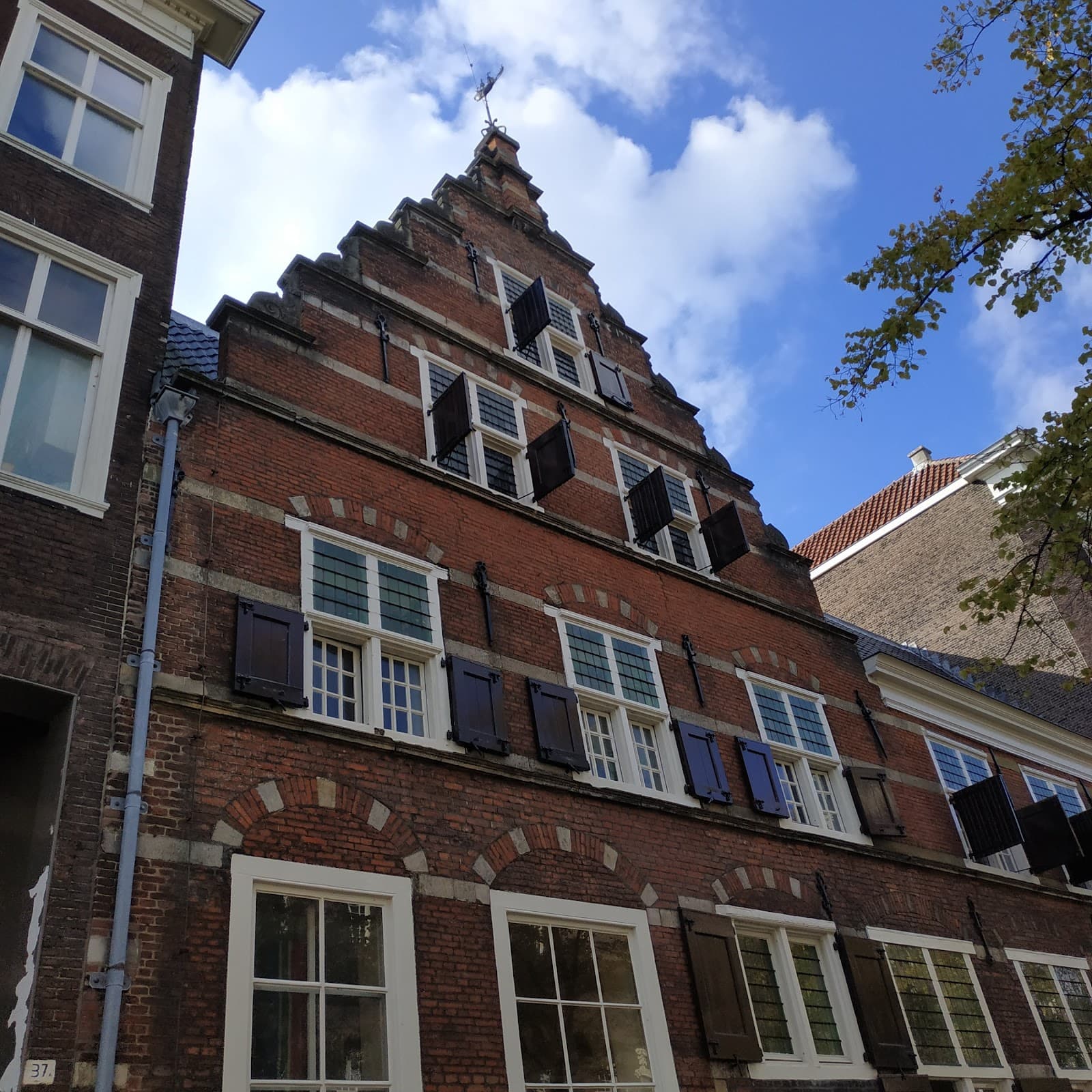 VOC Chamber Delft Oost-Indisch Huis - Image 1