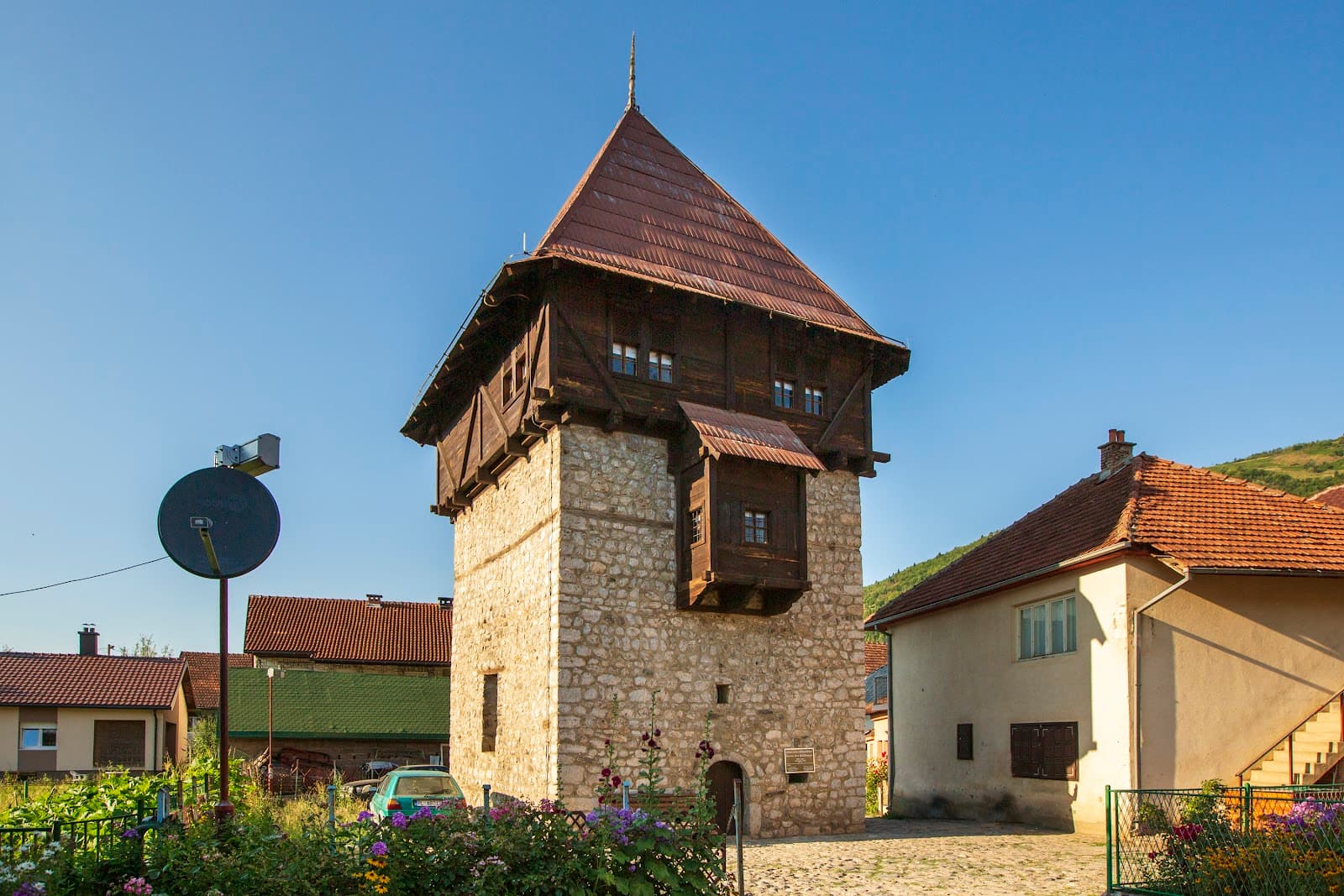 Restaurant Kula Redzepagica Plav - Image 1