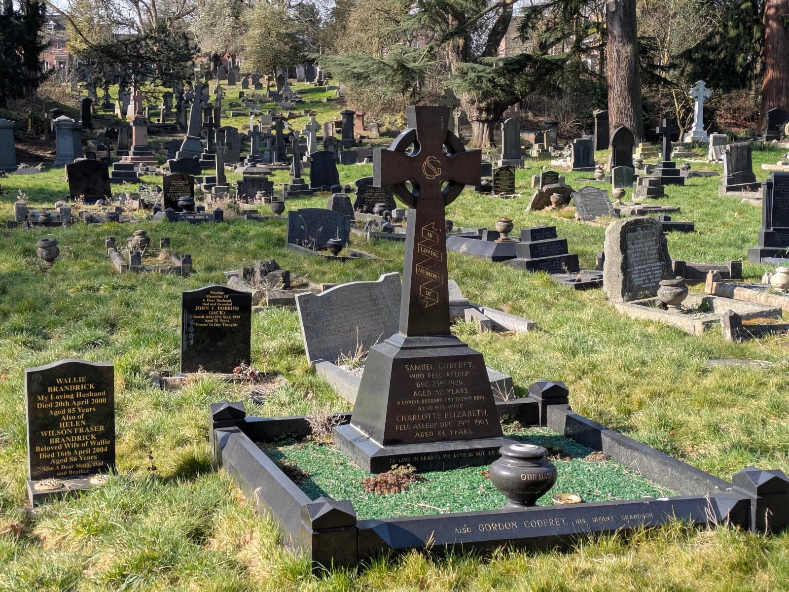 Commonwealth War Graves