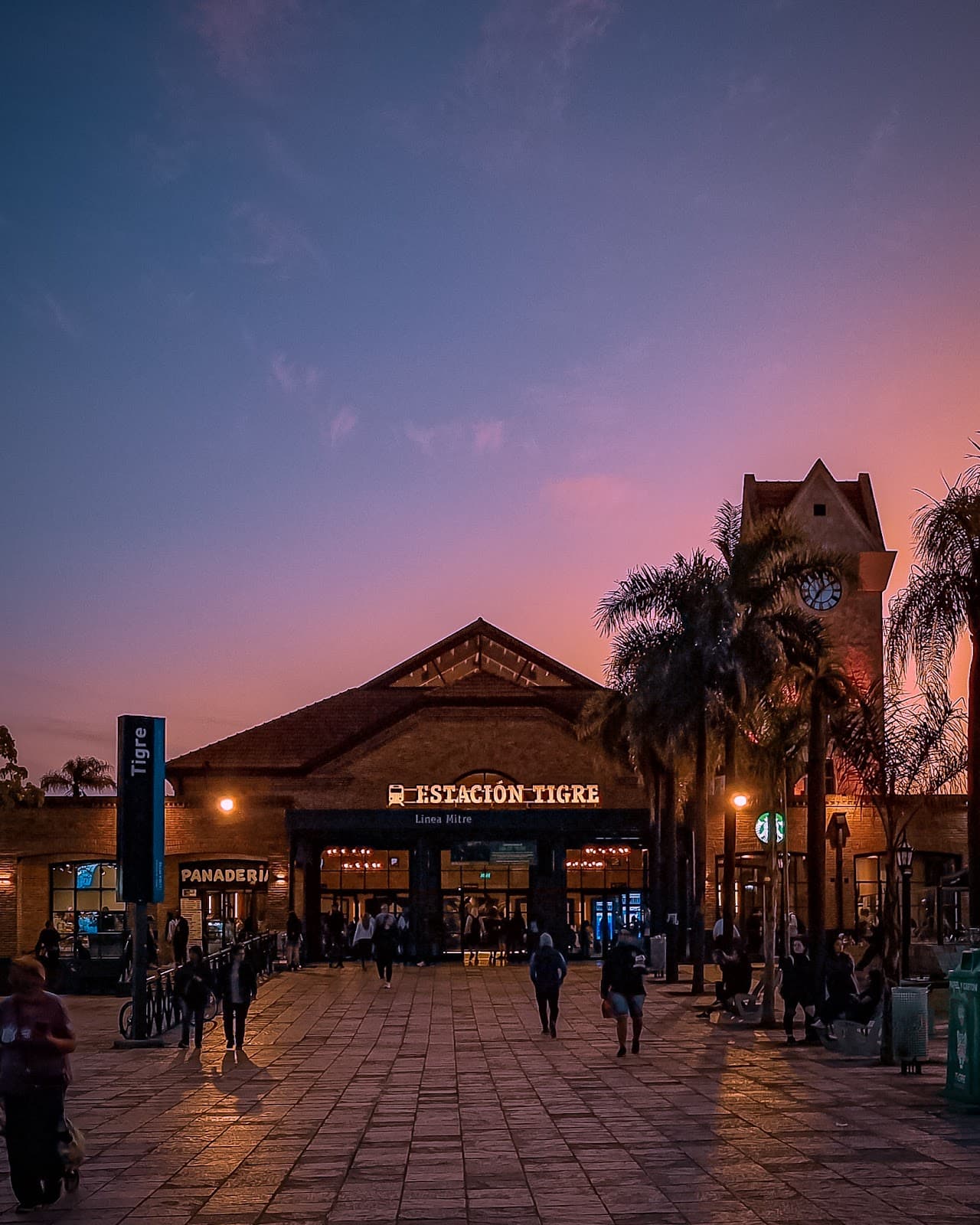 Tigre Train Station Buenos Aires - Image 1