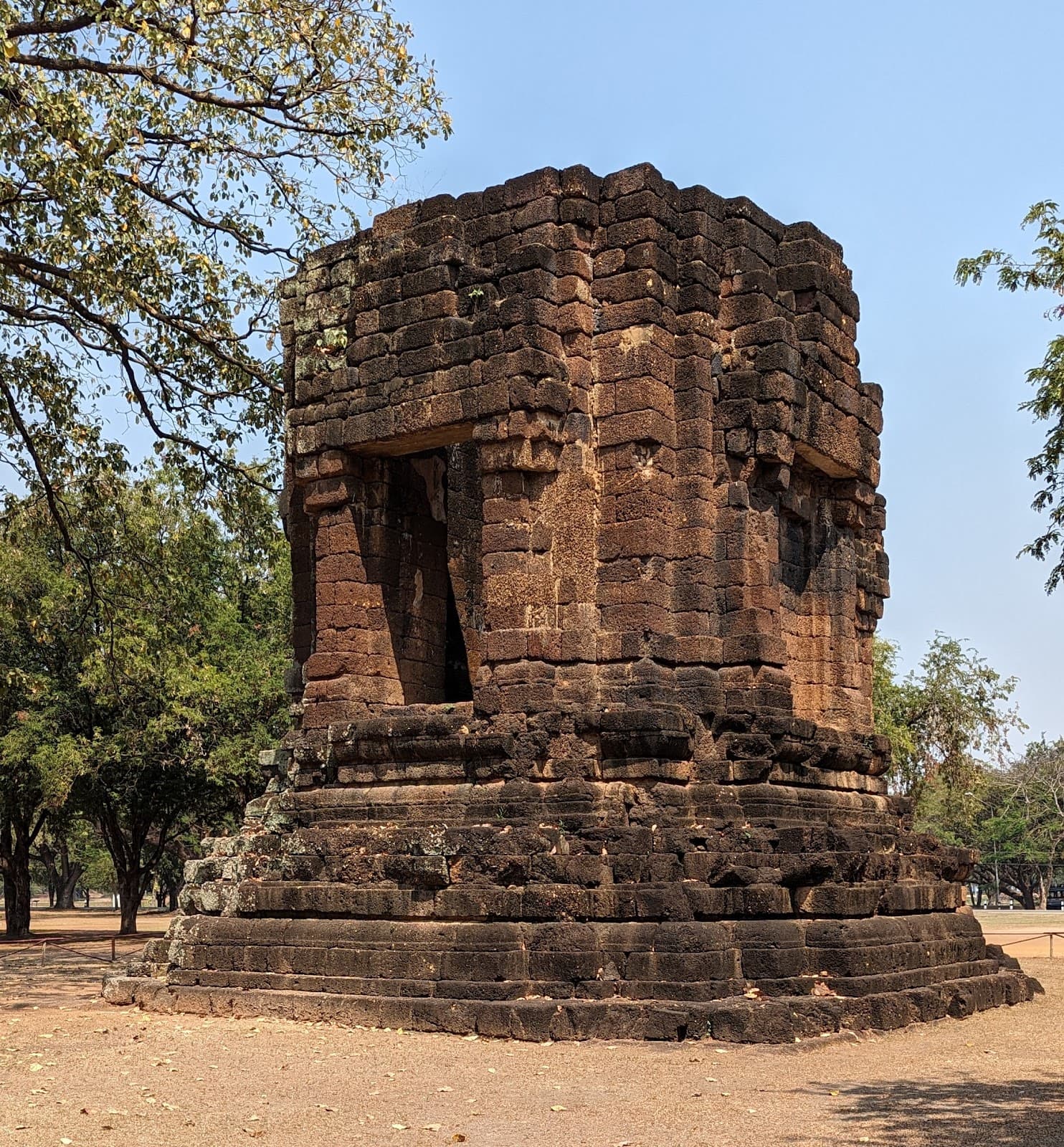 Ta Pha Daeng Shrine - Image 1