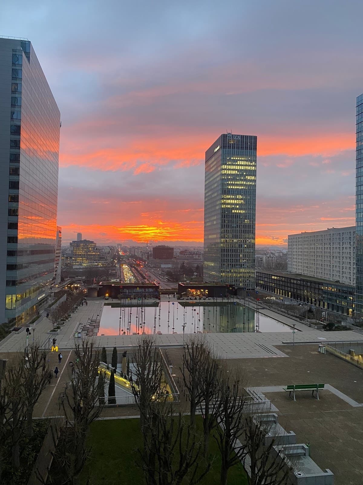 Esplanade de La Défense - Image 1