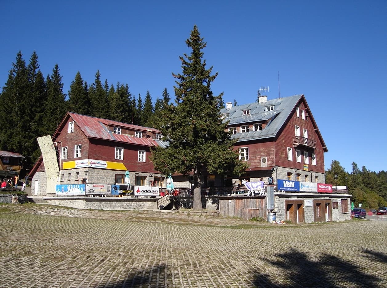 Aleko Hut - Image 1