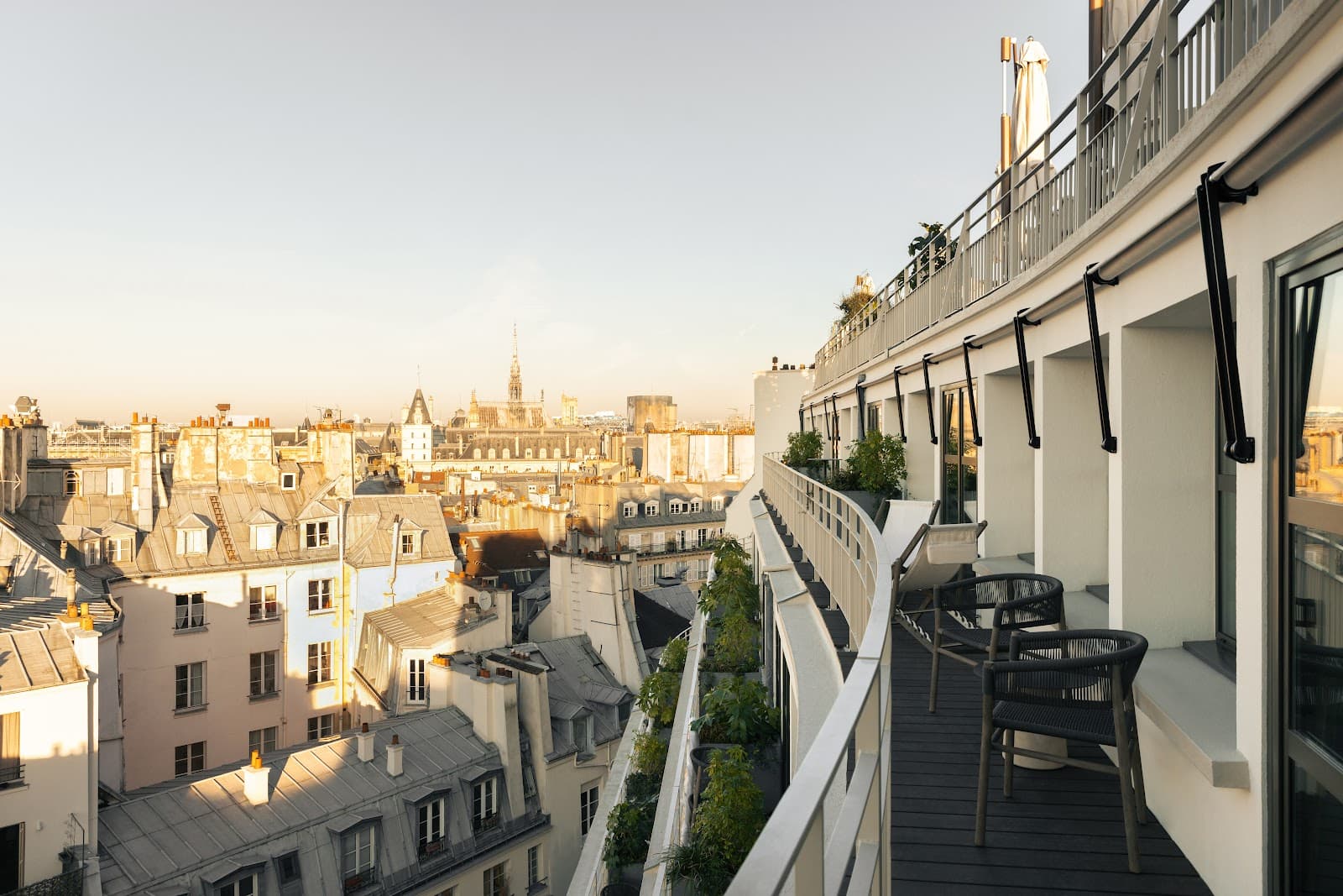 Hôtel Dames des Arts - Image 1