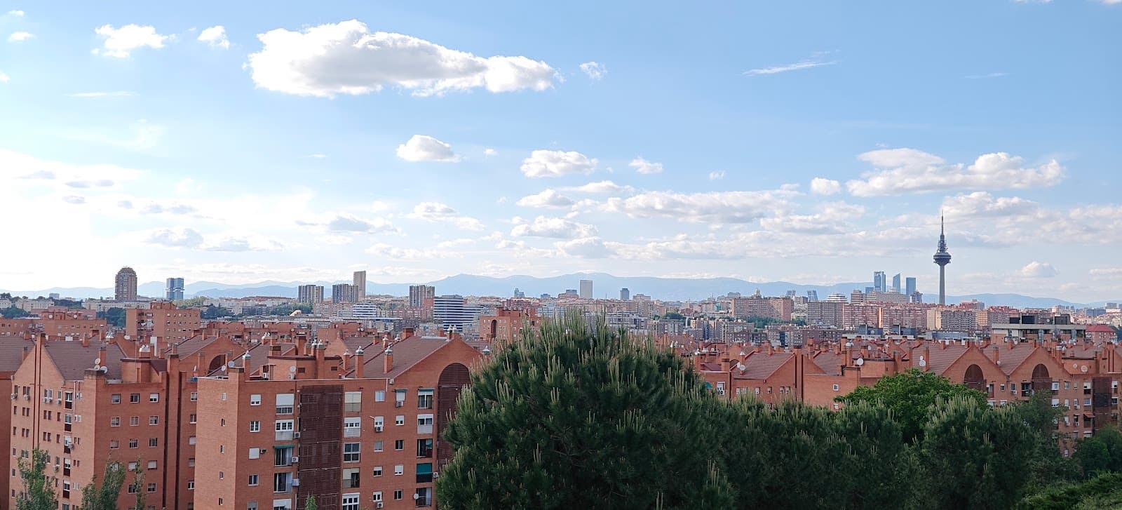 Mirador del Cerro del Tío Pío Madrid - Image 1