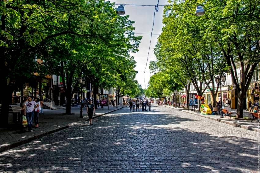 Charming Cafes & Restaurants