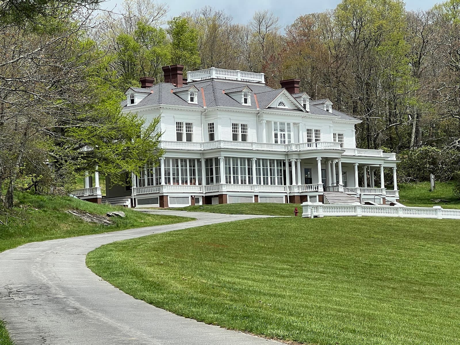 Flat Top Manor - Image 1