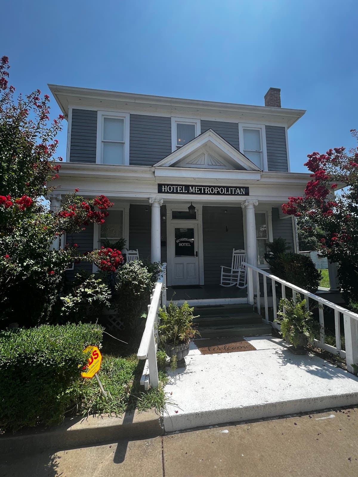 Hotel Metropolitan - Image 1