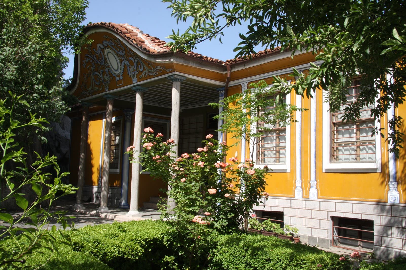 Danov House - Image 1