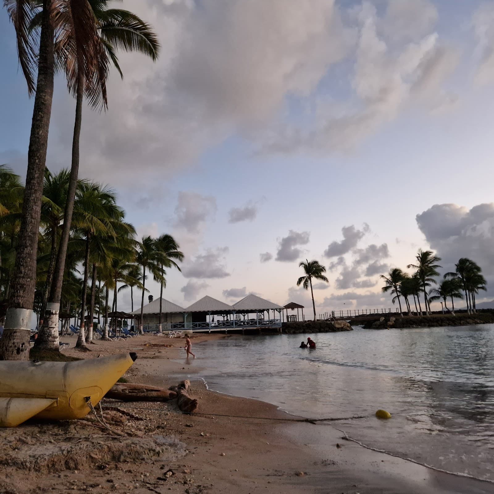 Plage de Bas-du-Fort - Image 1