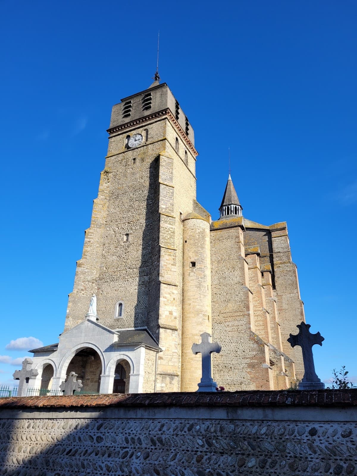 Collégiale Saint-Laurent d'Ibos - Image 1