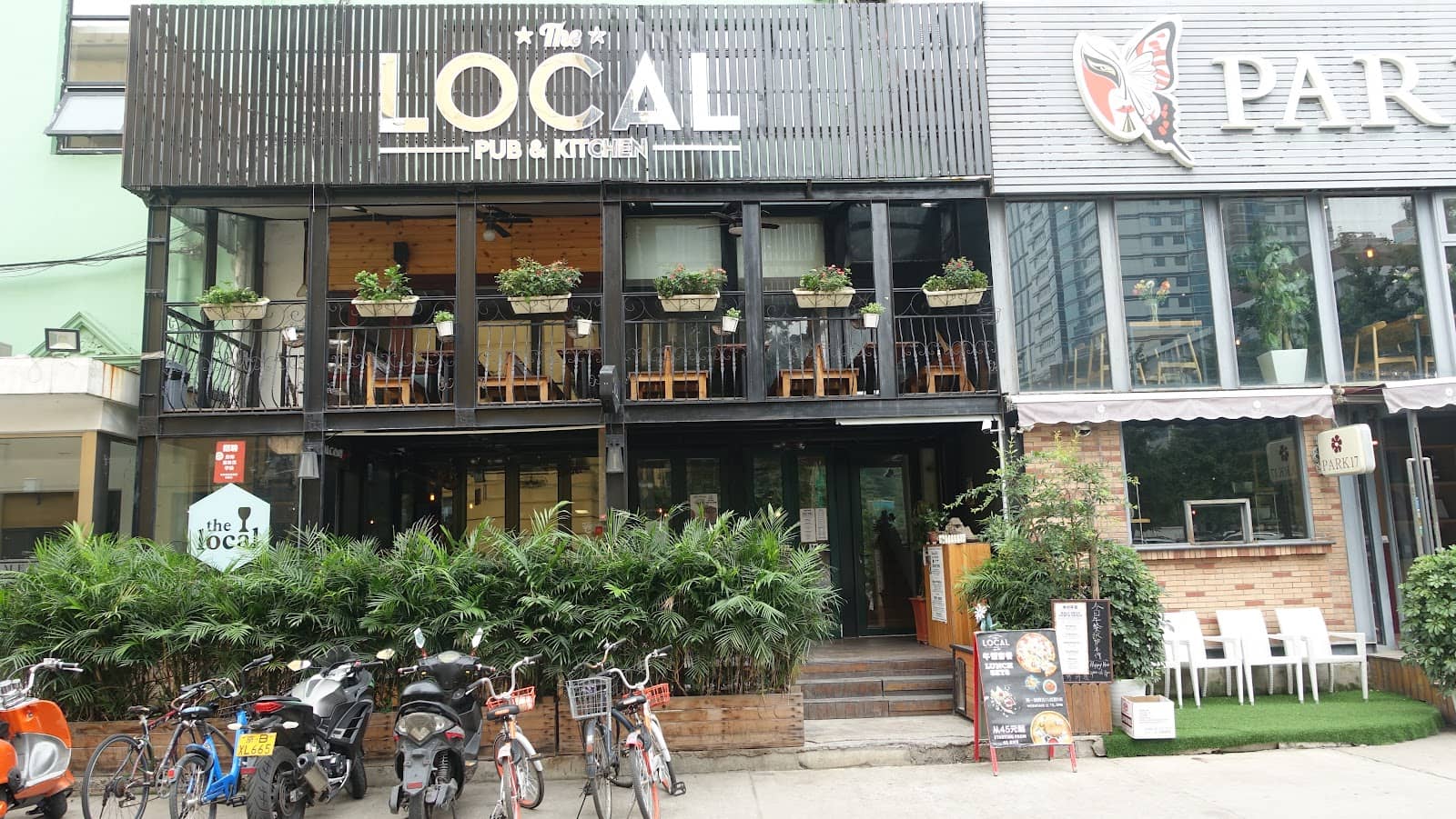 Buffalo Wings & Craft Beers