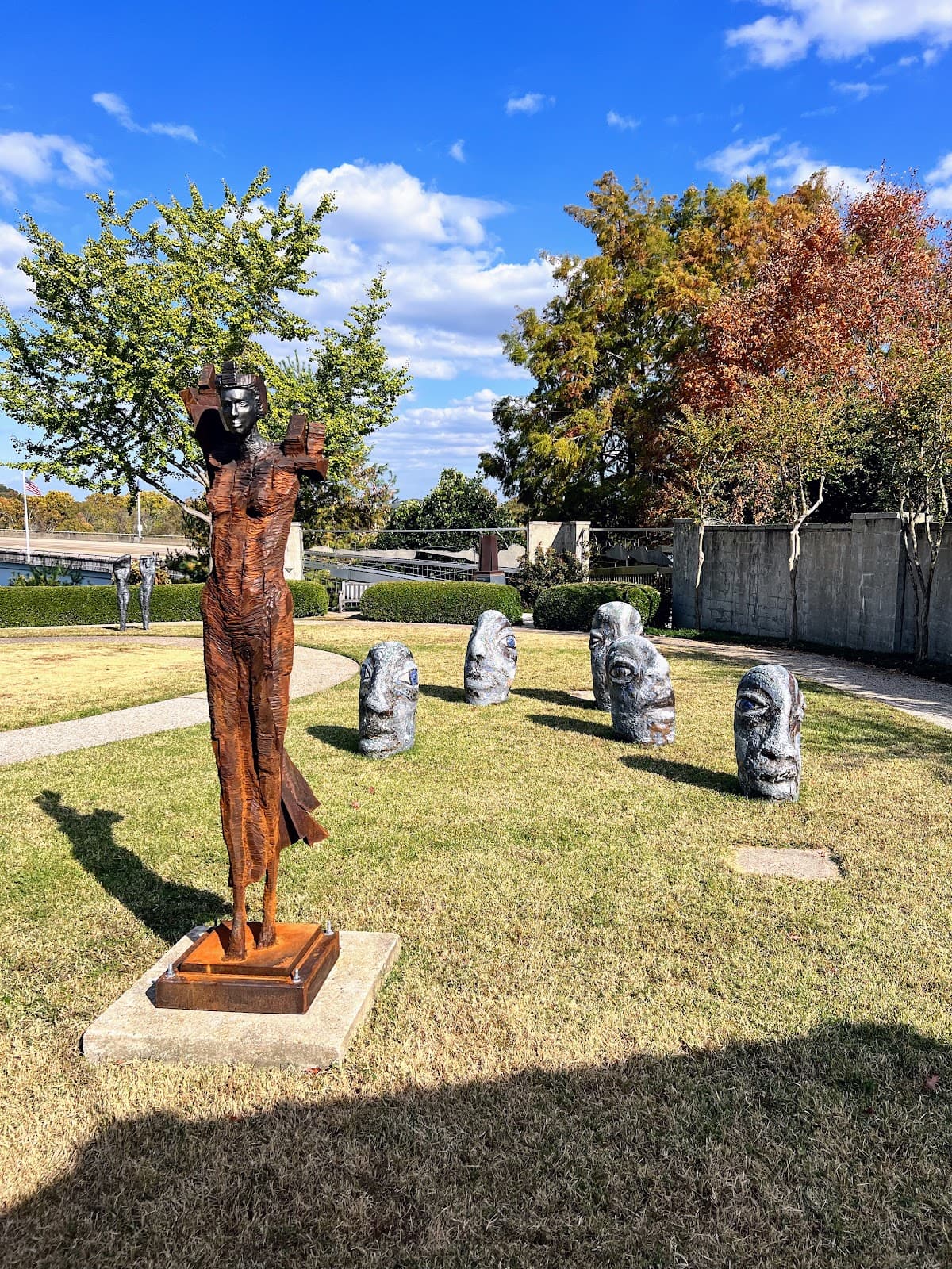 River Gallery Sculpture Garden - Image 1