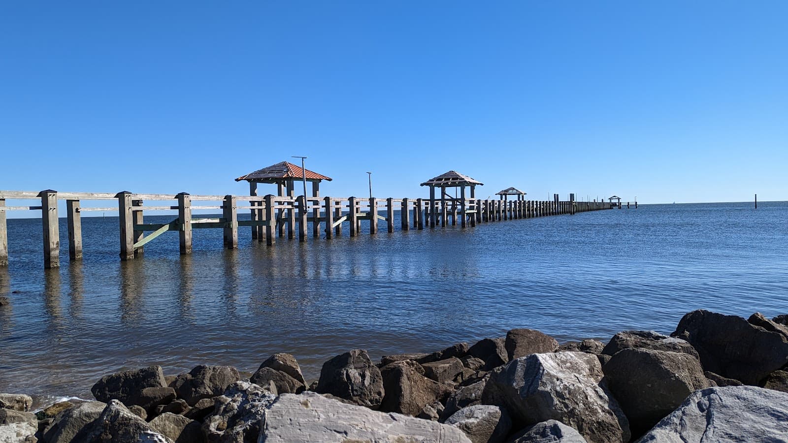 Courthouse Road Pier and Beach - Image 1