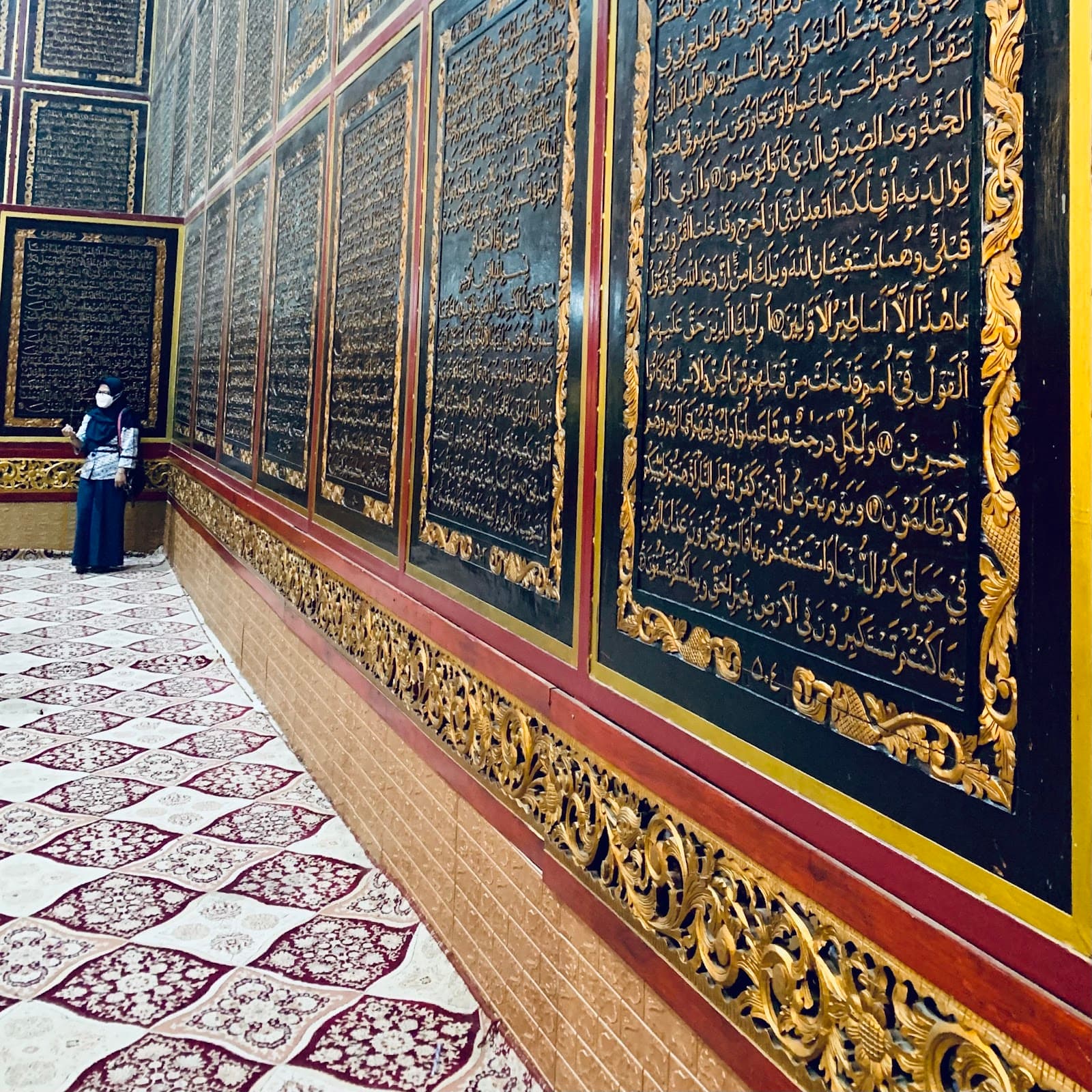 Al-Qur'an Al-Akbar (Giant Quran) - Image 1