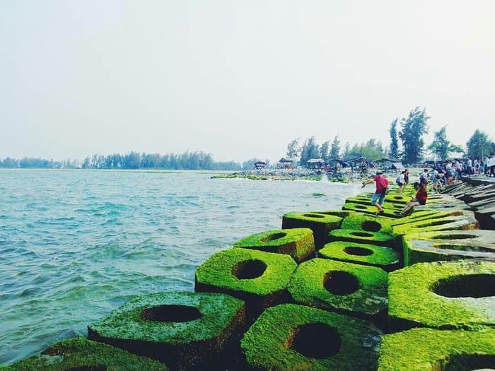 Hai Duong Beach - Image 1