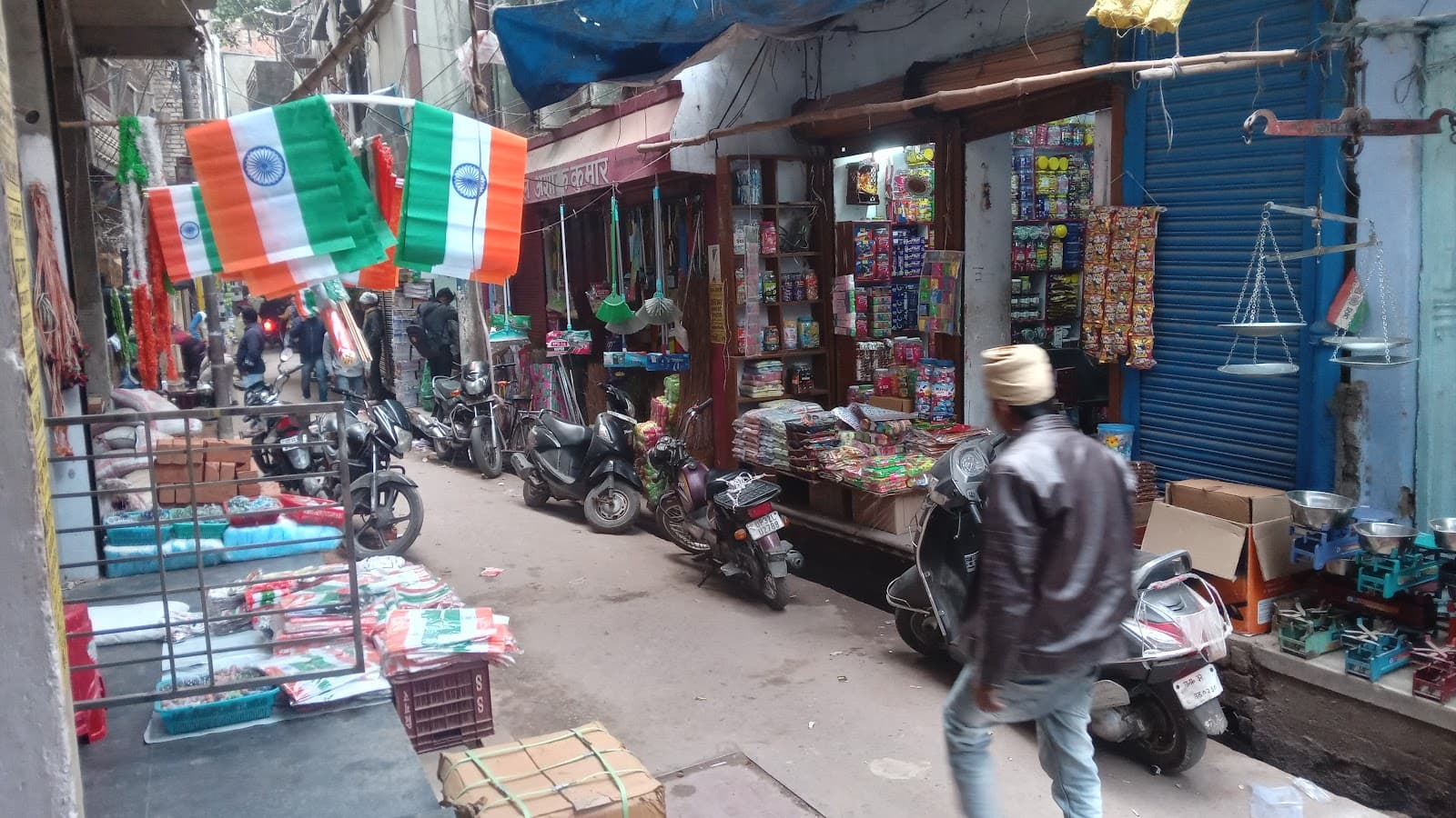 Yahiyaganj Market Lucknow - Image 1