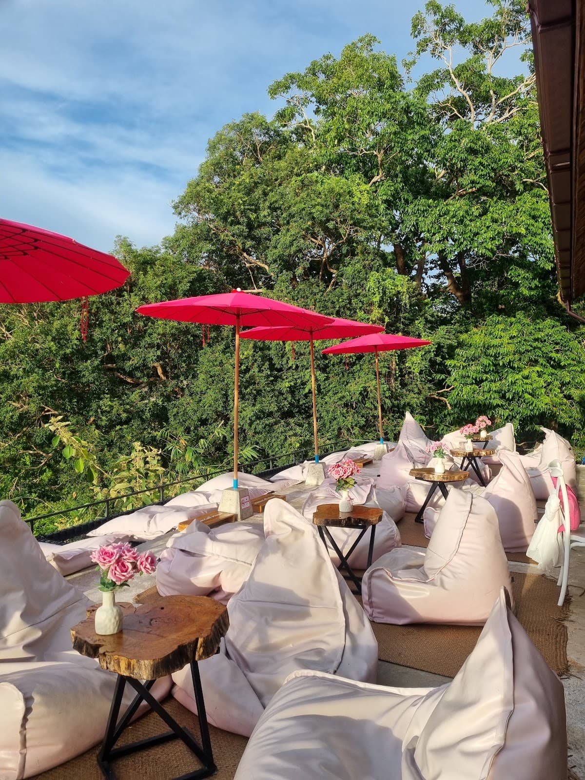 Hidden Cafe - Image 1