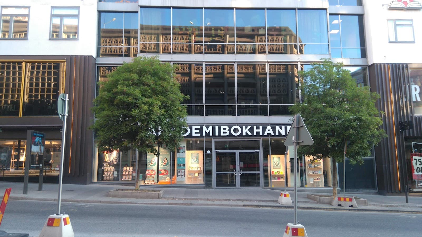 Akademibokhandeln Stockholm - Image 1