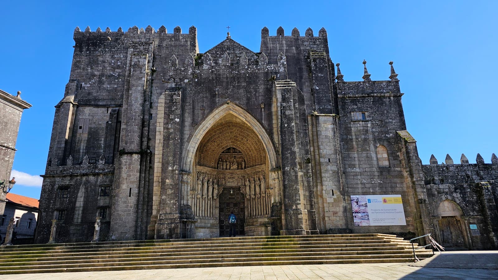 Tui Cathedral - Image 1