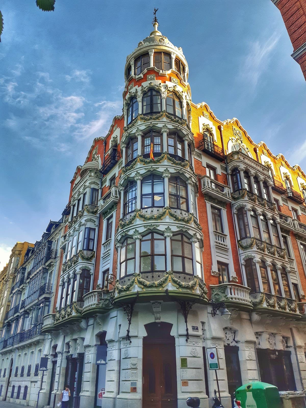 Acera de Recoletos Madrid - Image 1