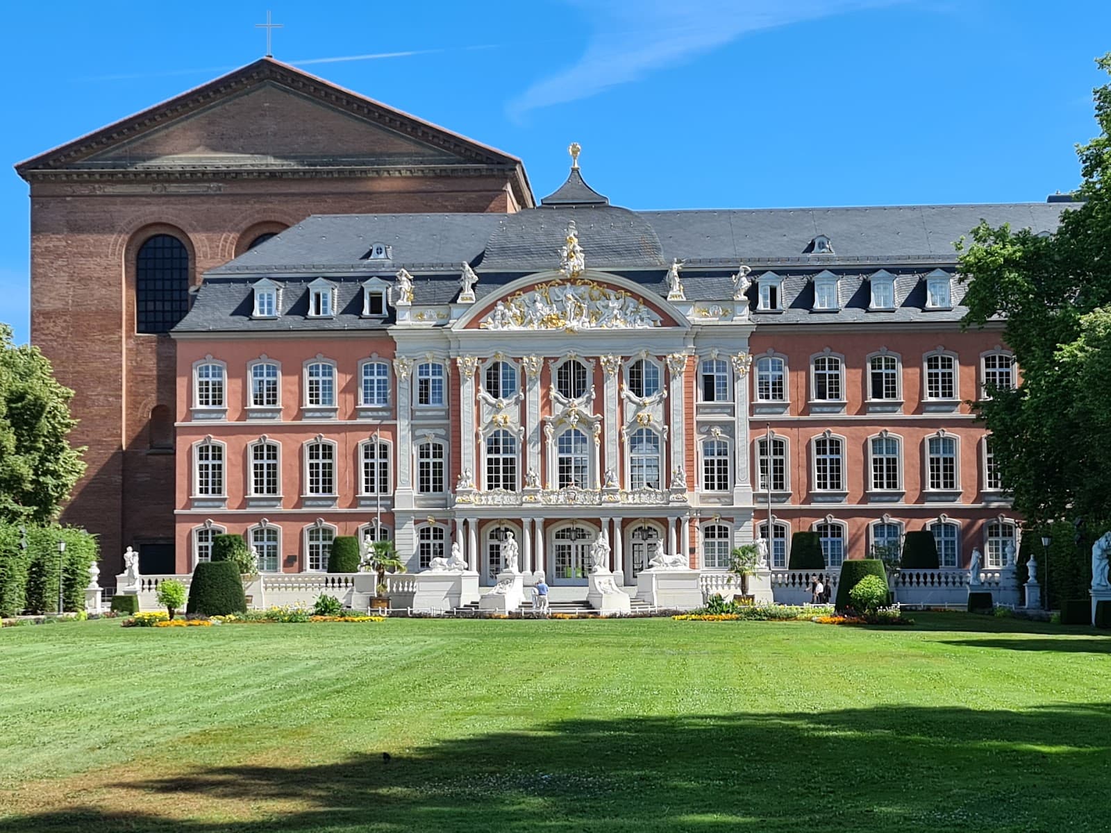 Electoral Palace - Image 1