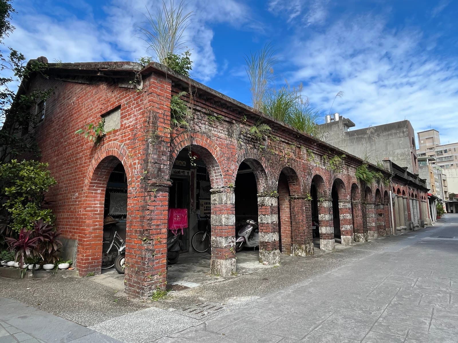 Toucheng Old Street - Image 1