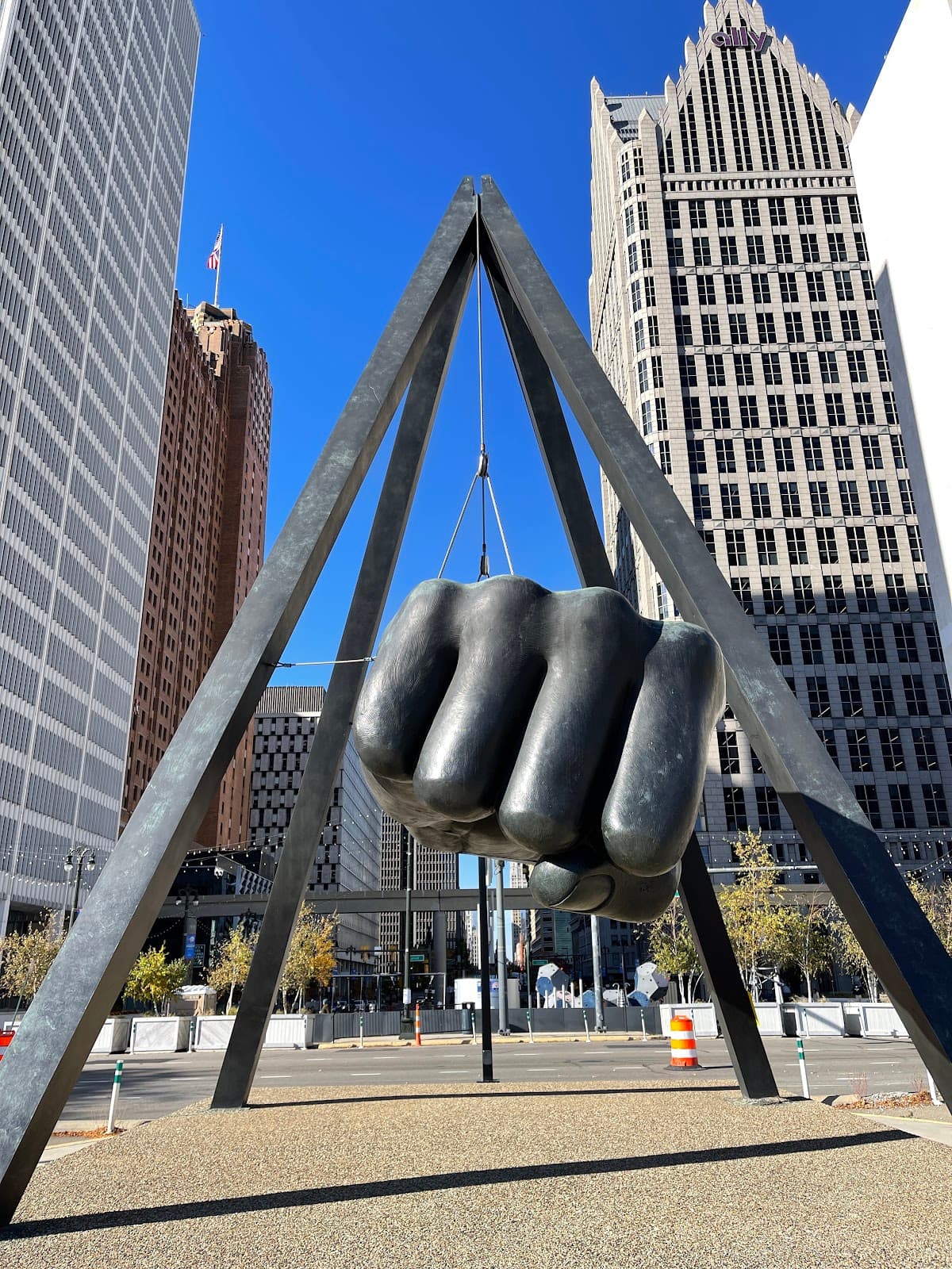 Monument to Joe Louis (The Fist) - Image 1