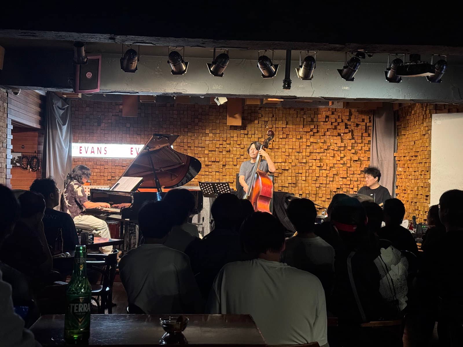 Rotating Musicians