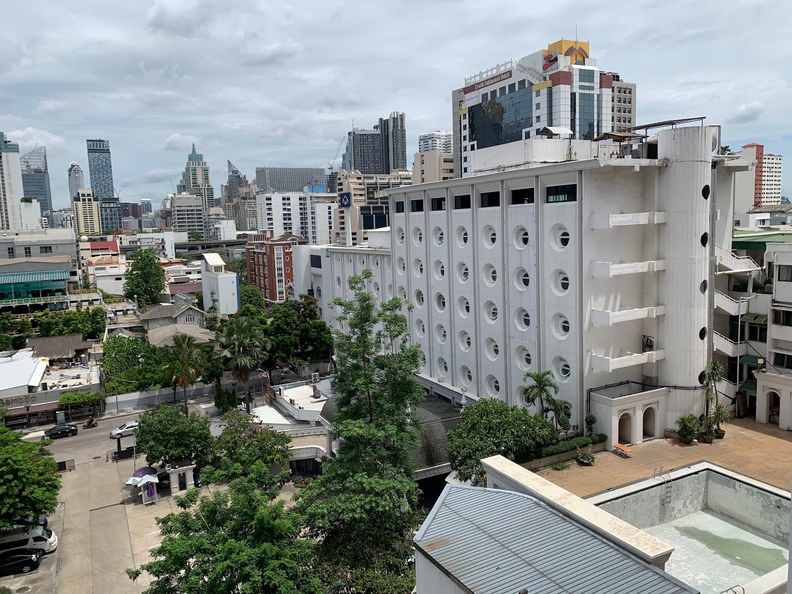 Grace Hotel - Image 1