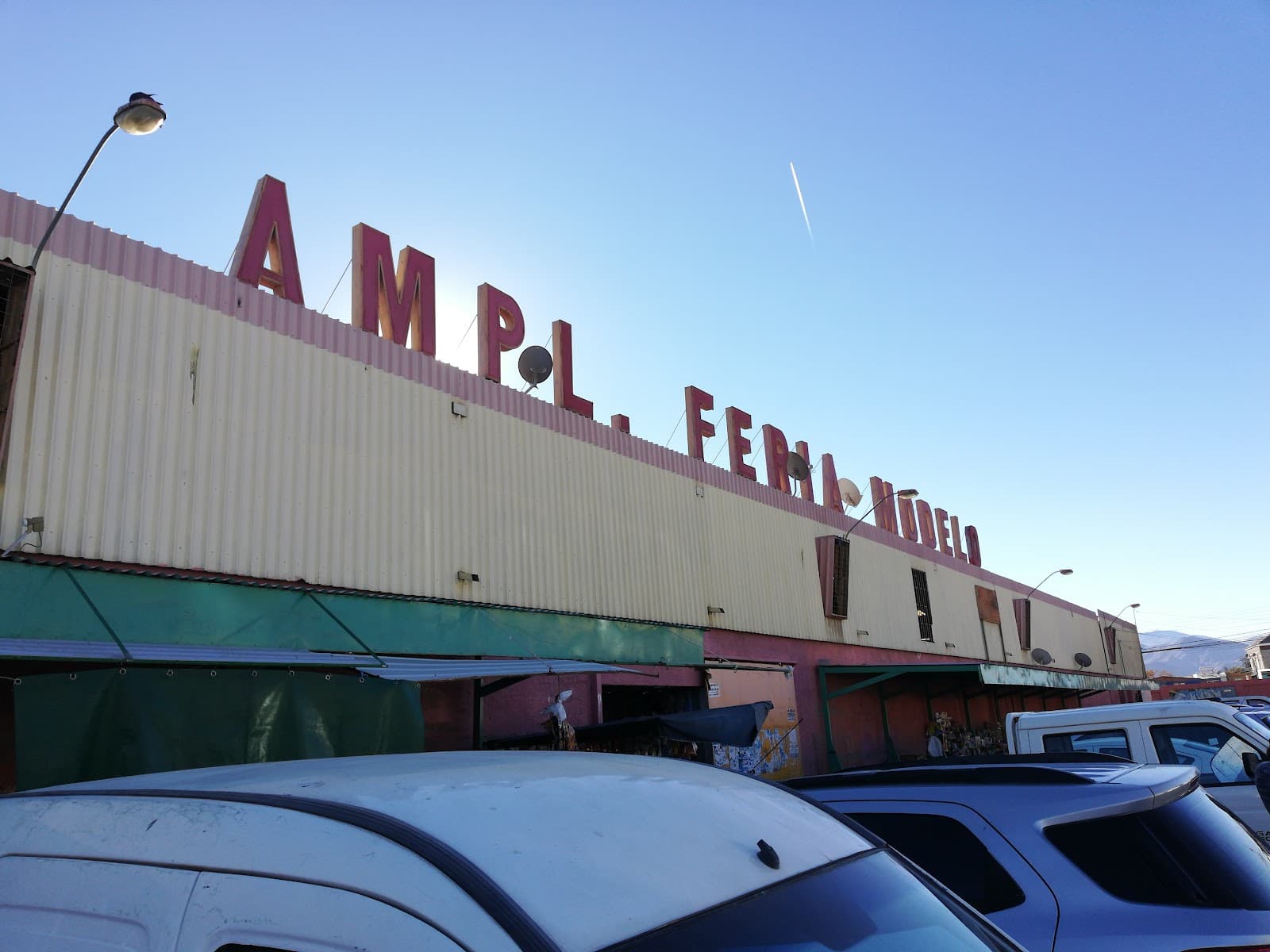 Feria Modelo - Image 1