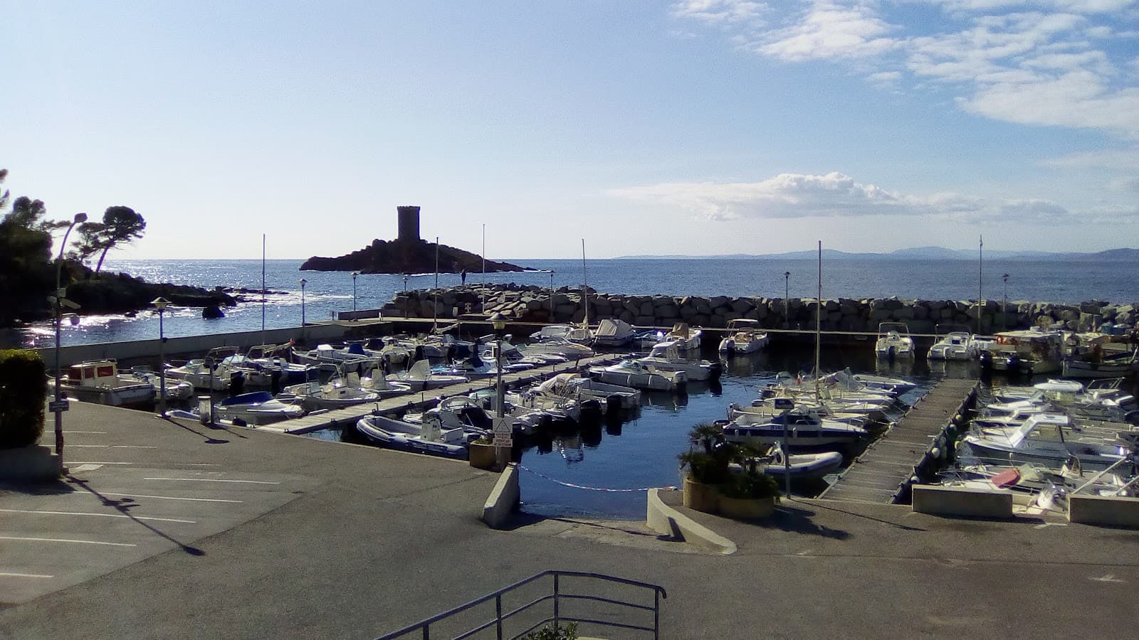 Port du Poussaï - Image 1