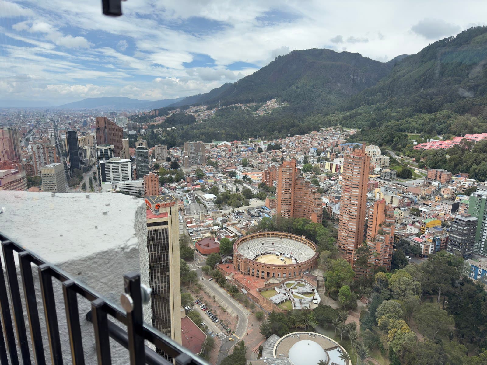 Torre Colpatria Viewpoint - Image 1