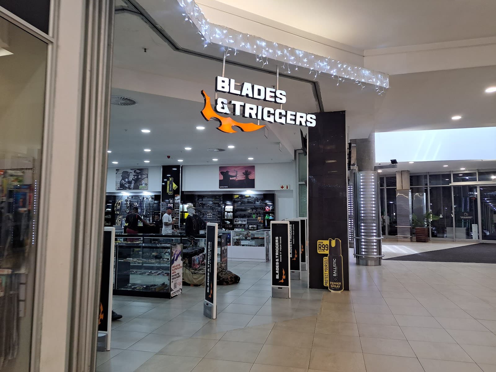 Blades and Triggers Clearwater Mall - Image 1