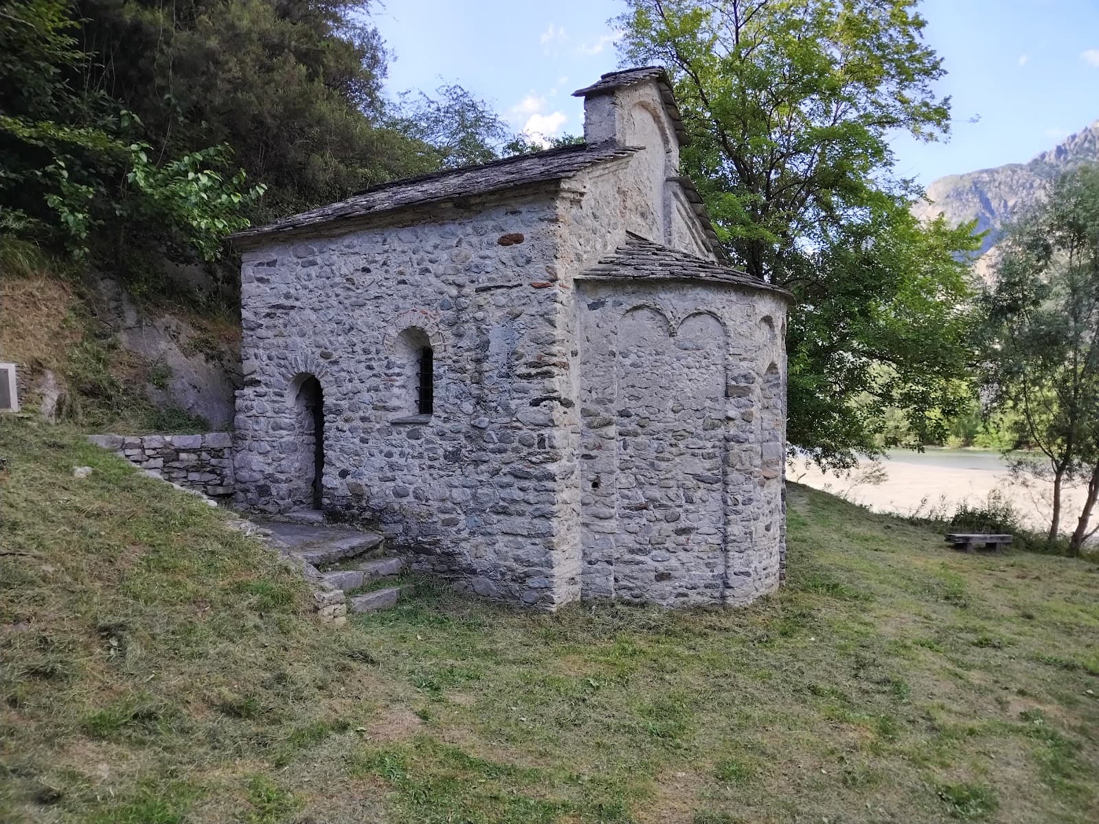 Tempietto di San Fedelino - Image 1