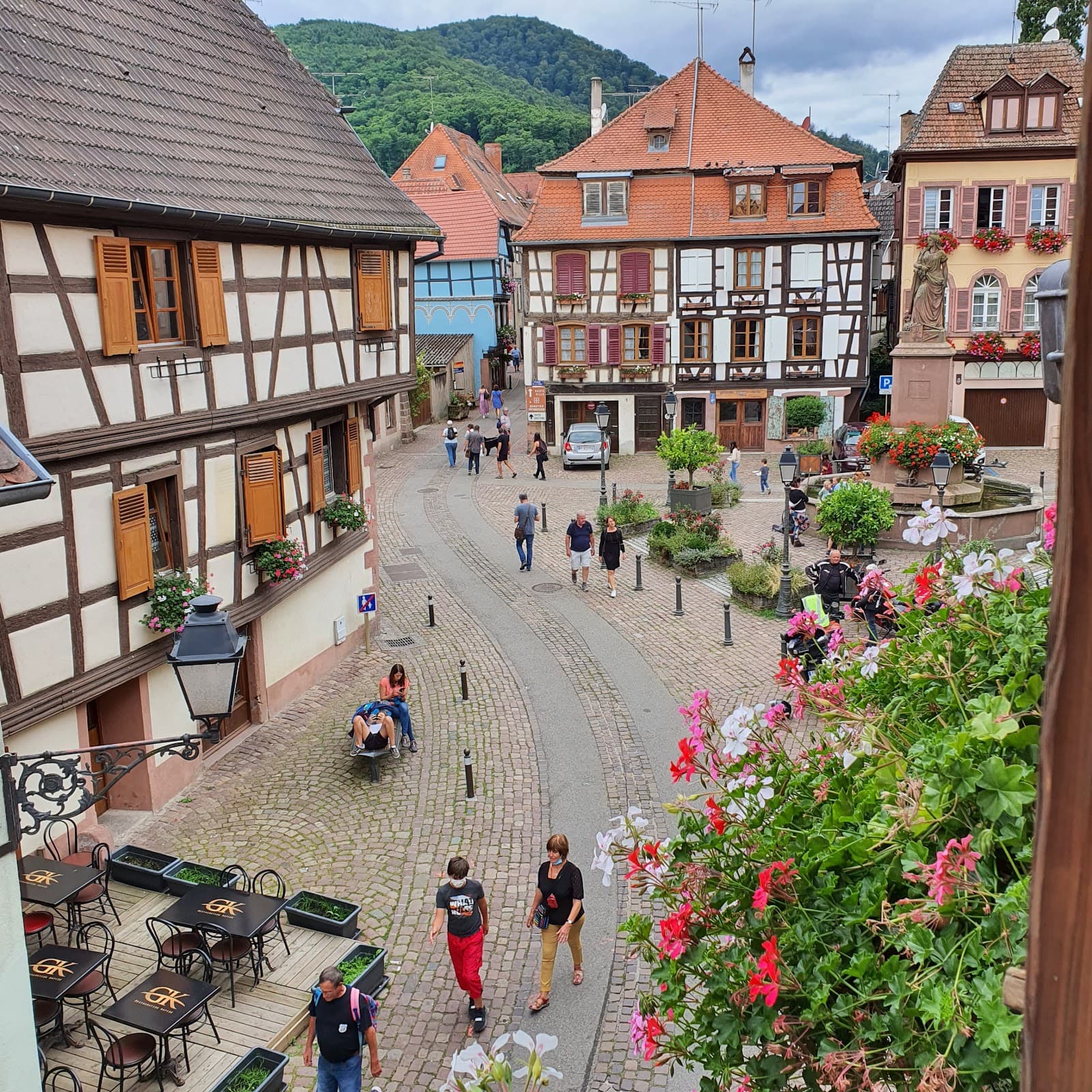 Town Hall (ceremonial cups) - Image 1