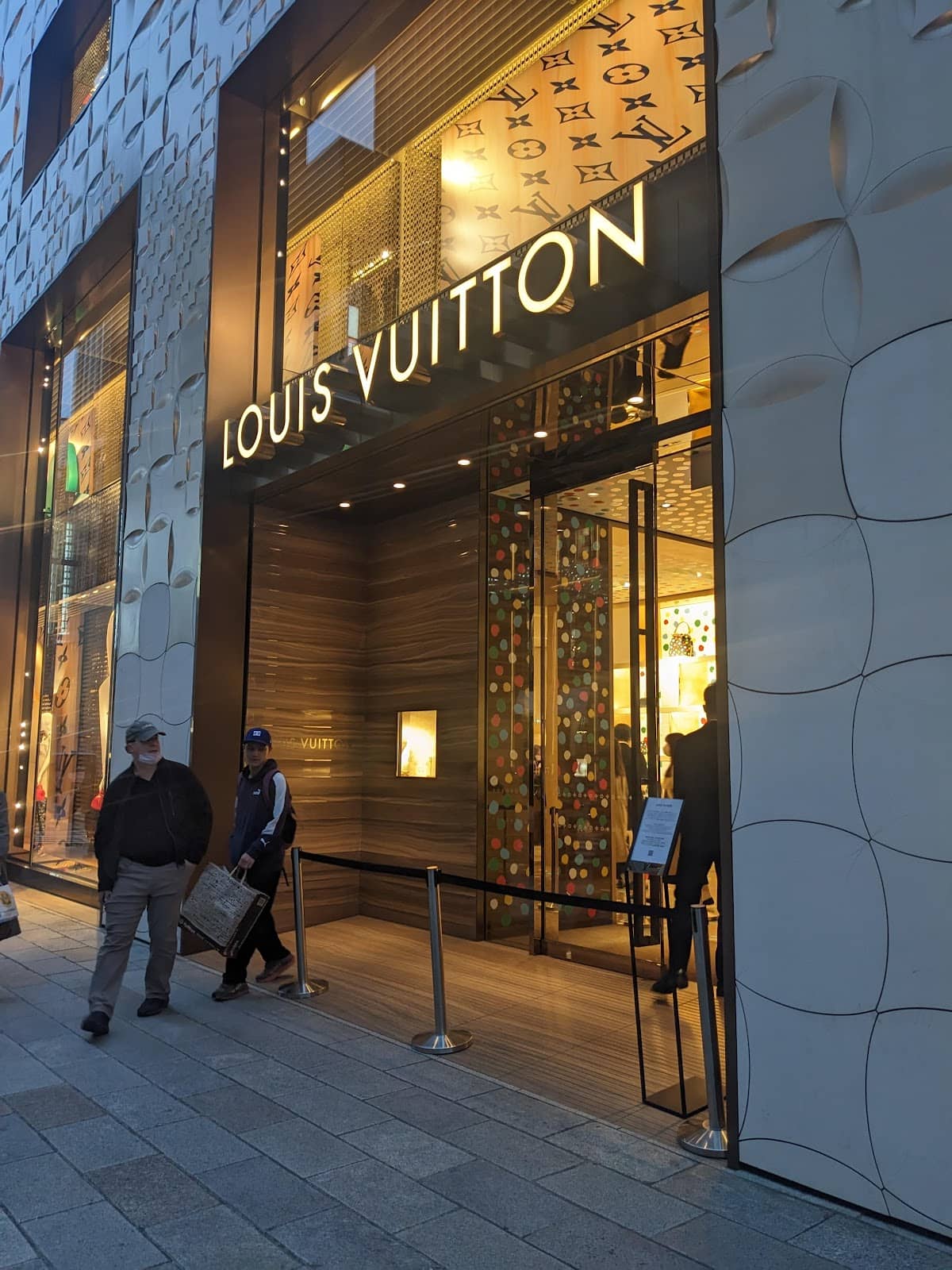 Exclusive Department Store Setting