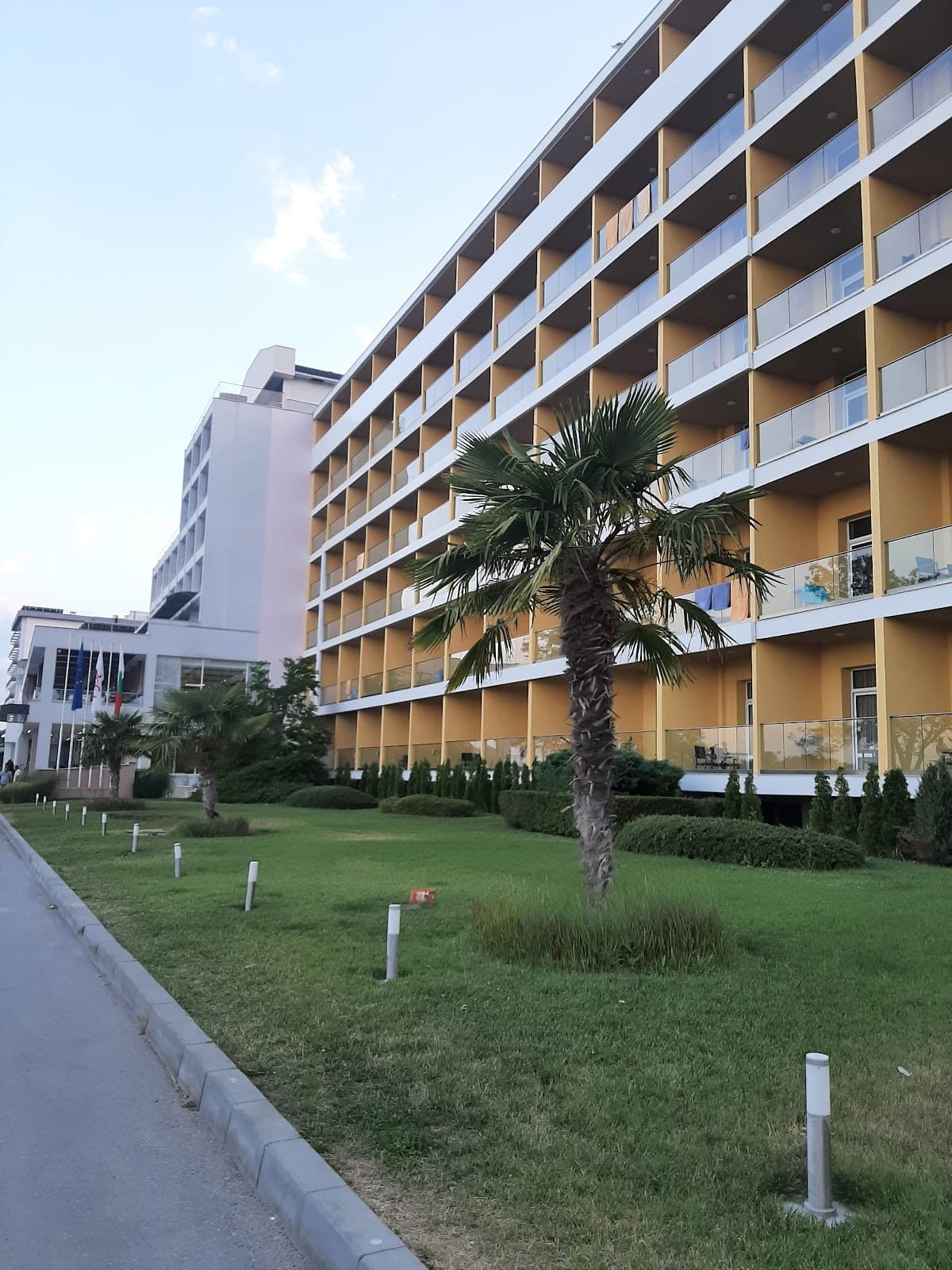 Golden Sands Resort - Image 1