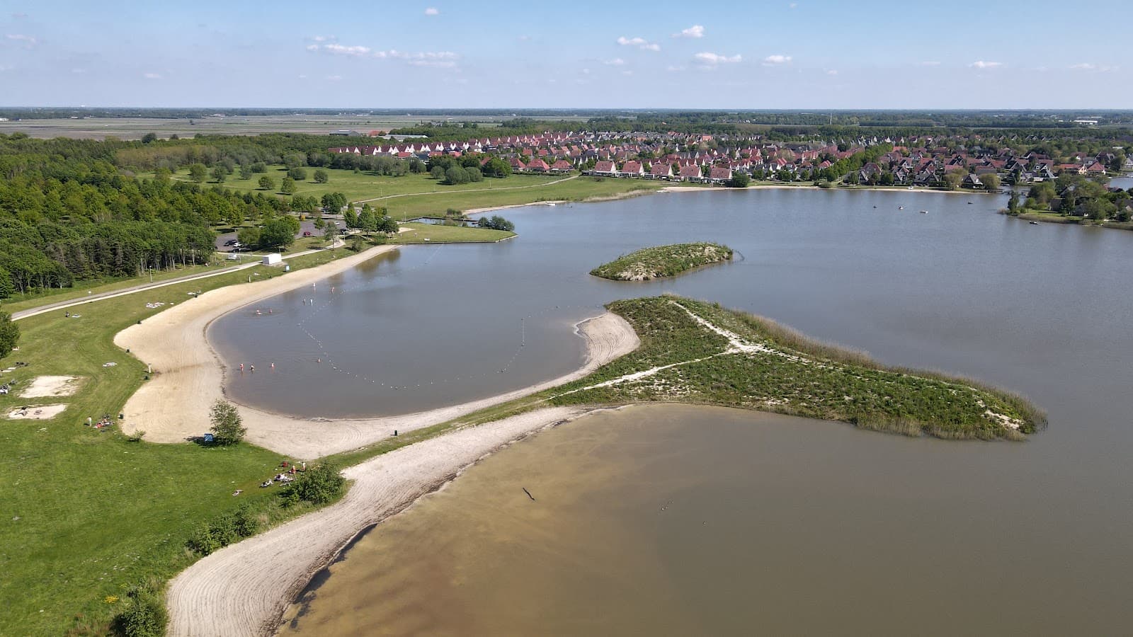 Rietplas Promenade & Beach - Image 1
