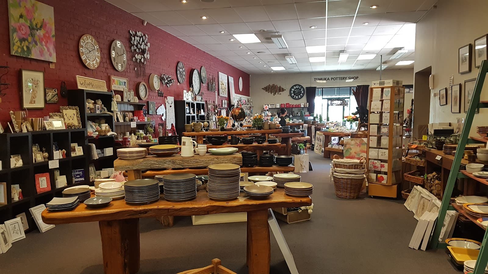 Temuka Pottery Factory Shop - Image 1